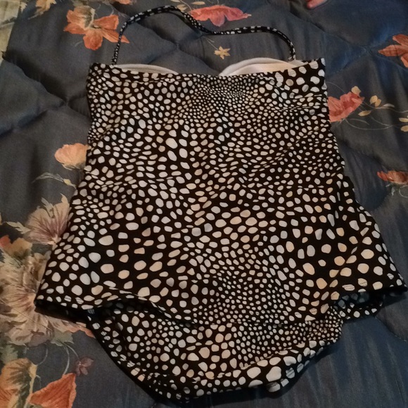 Bathing suit - Picture 4 of 6